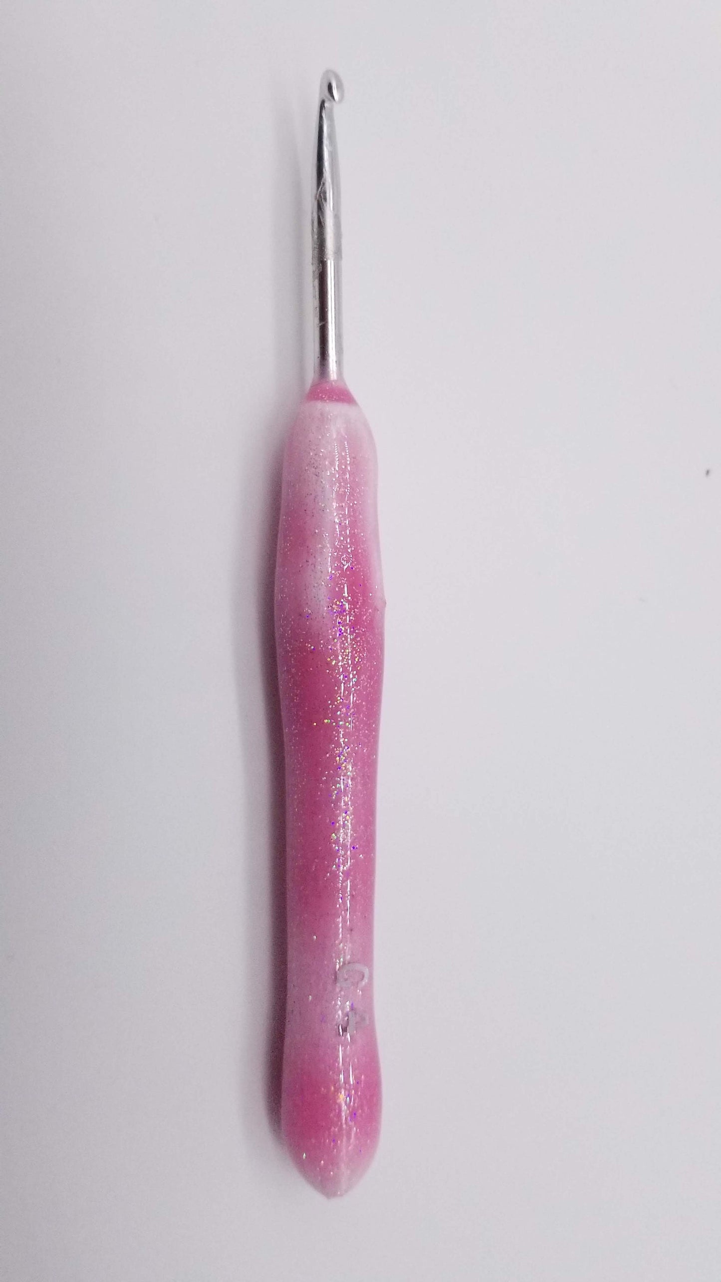 Black to Pink Color Changing Glitter Crochet Hook