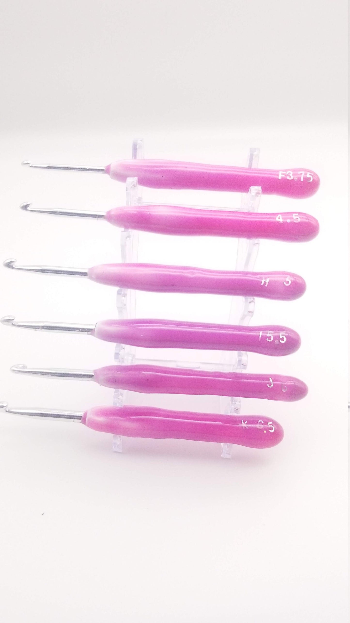 Blue to Pink Color Changing Crochet Hook