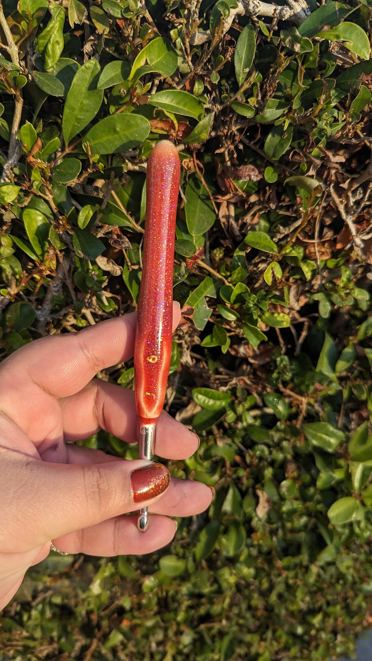 Red to Green Color Changing Glitter Crochet Hook