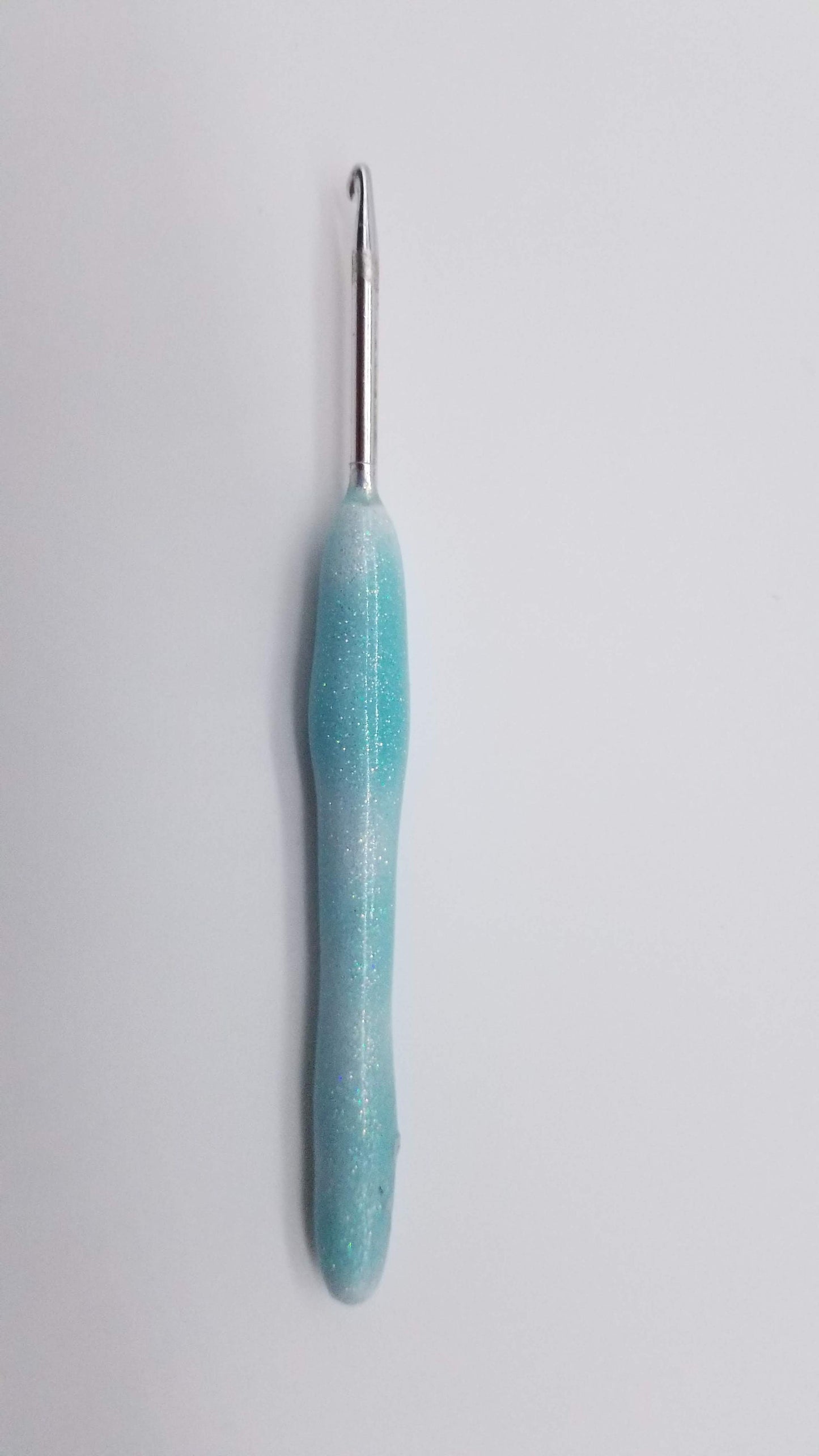 Black to Turquoise Color Changing Glitter Crochet Hook