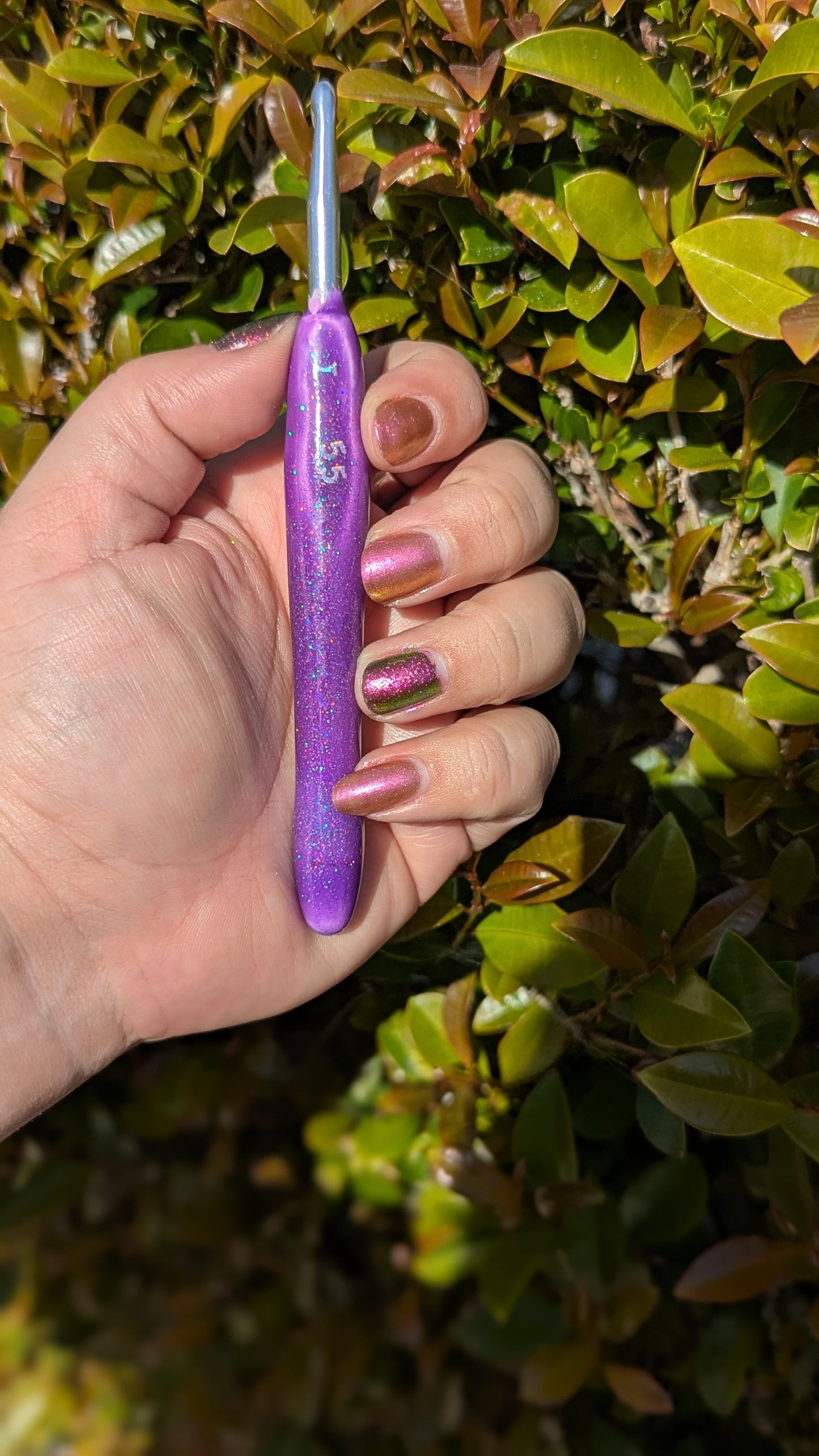 Purple to Pink Color Changing Glitter Crochet Hook
