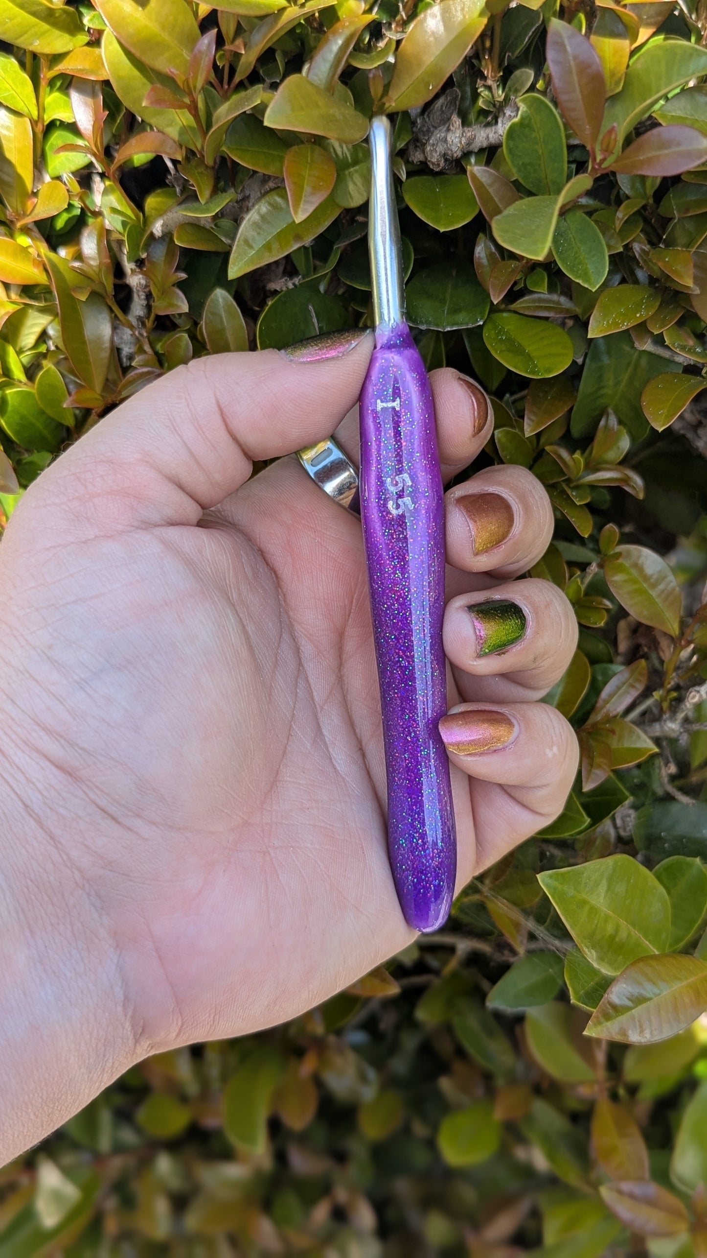 Purple to Pink Color Changing Glitter Crochet Hook