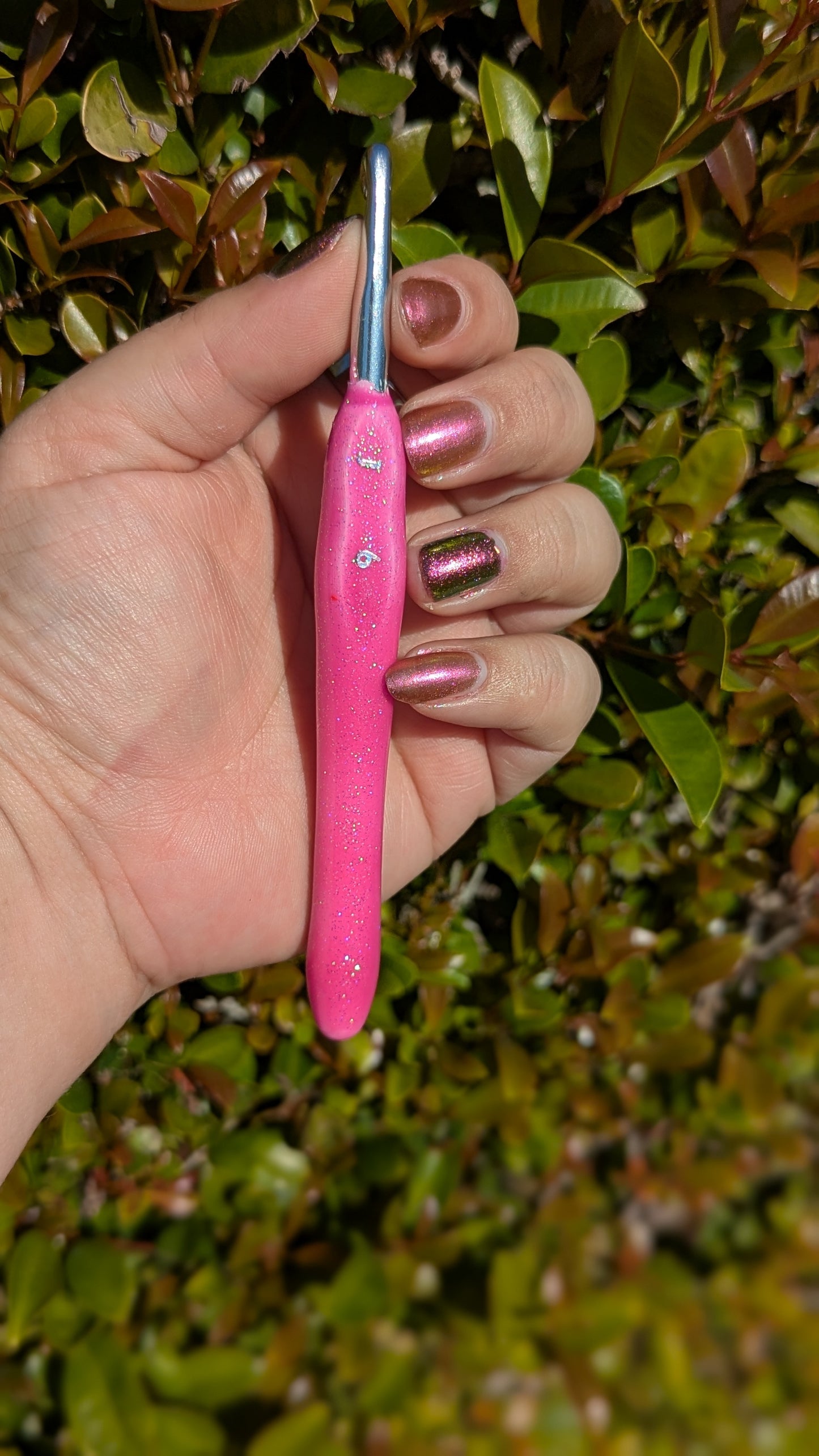 Purple to Pink Color Changing Glitter Crochet Hook
