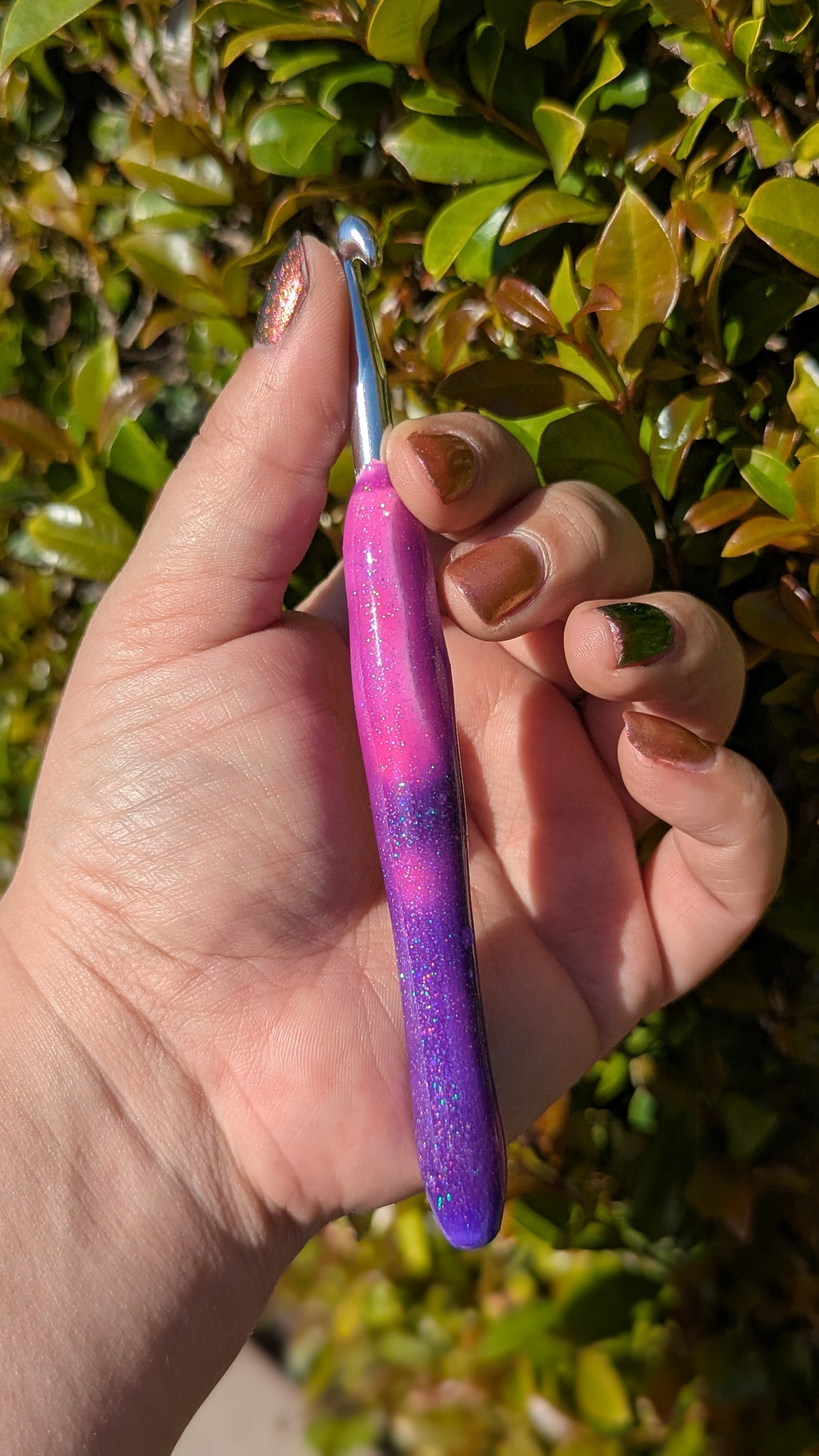 Purple to Pink Color Changing Glitter Crochet Hook