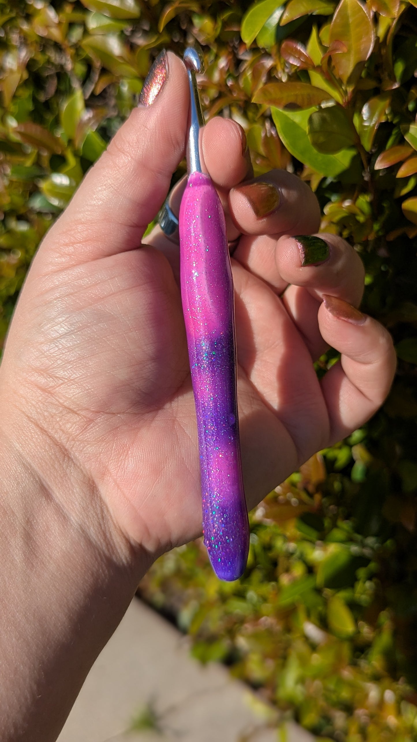 Purple to Pink Color Changing Glitter Crochet Hook