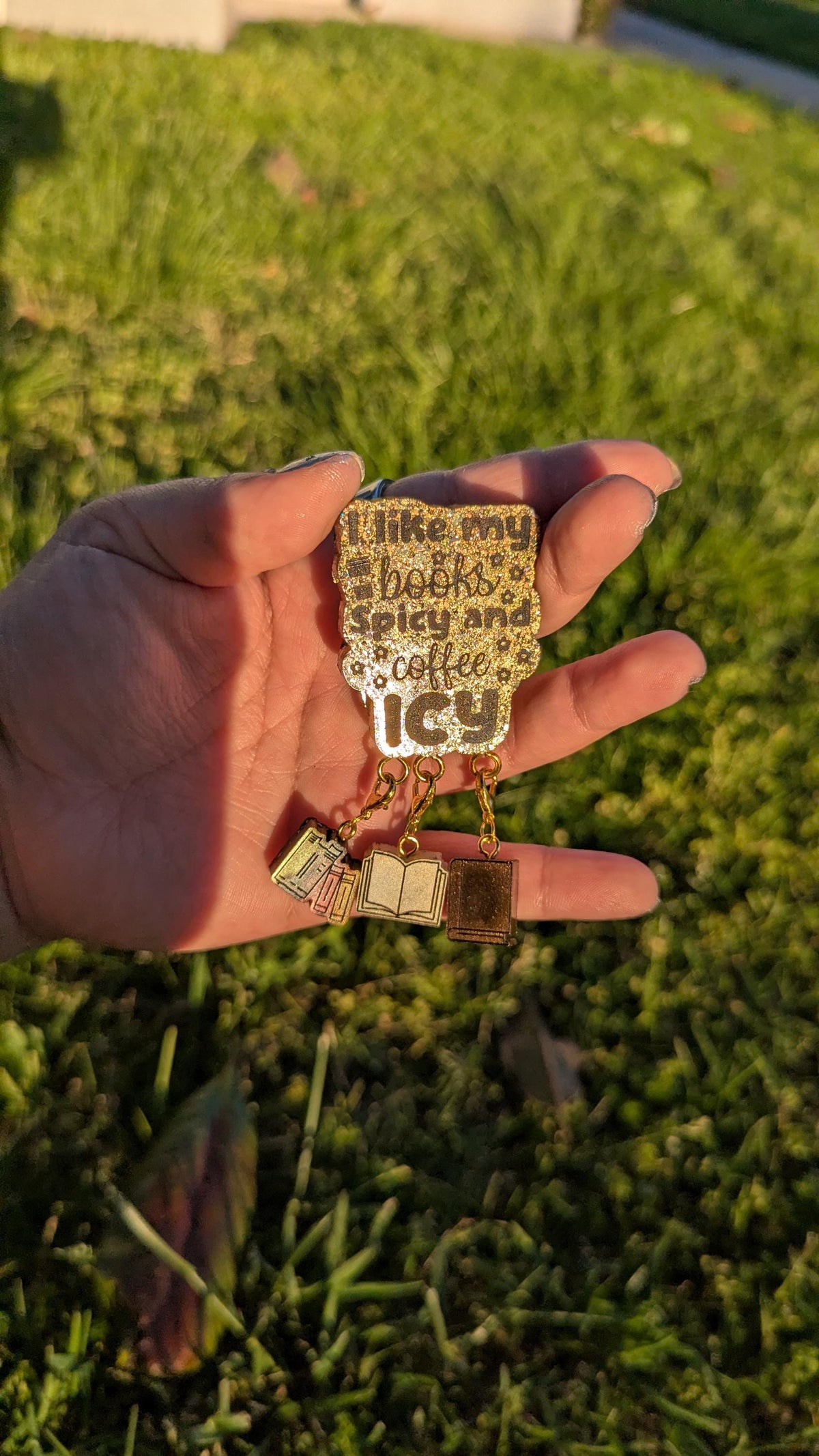 I like my books spicy and coffee icy - stitch marker pin holder