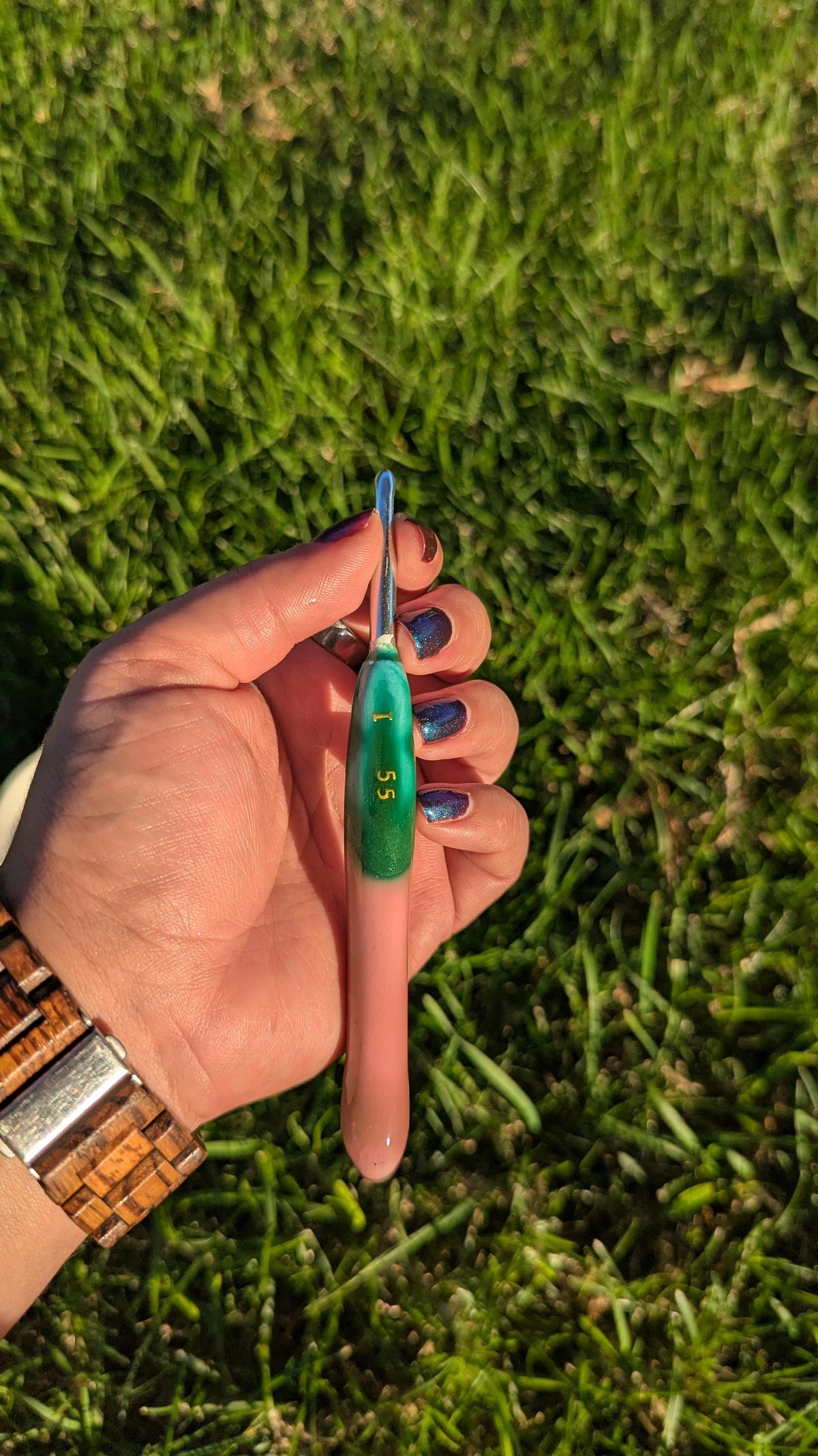Green to Pink Color Changing Crochet Hook: Novelty Crochet Gift