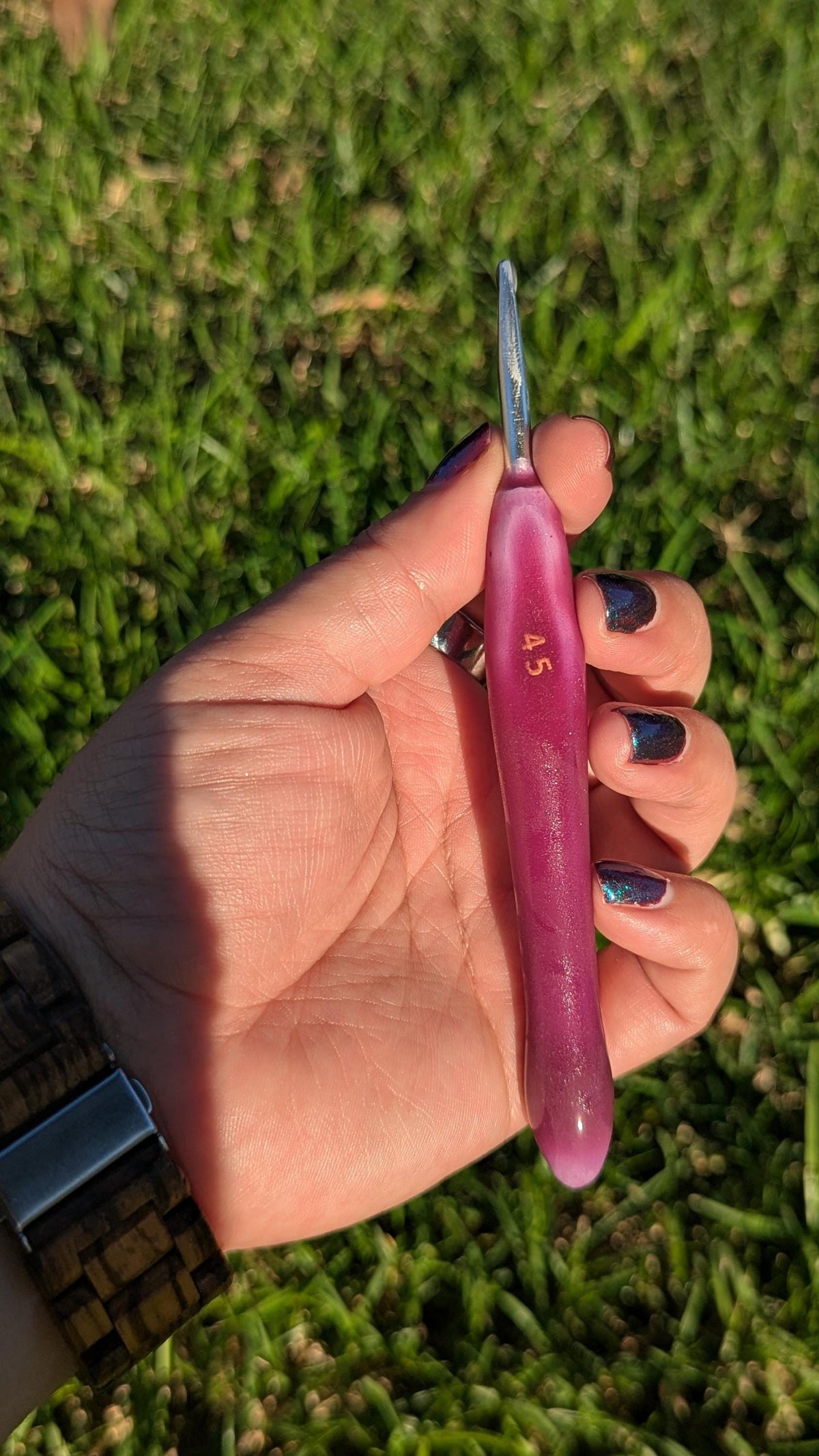 Purple to Yellow Color Changing Crochet Hook: Novelty Crochet Gift