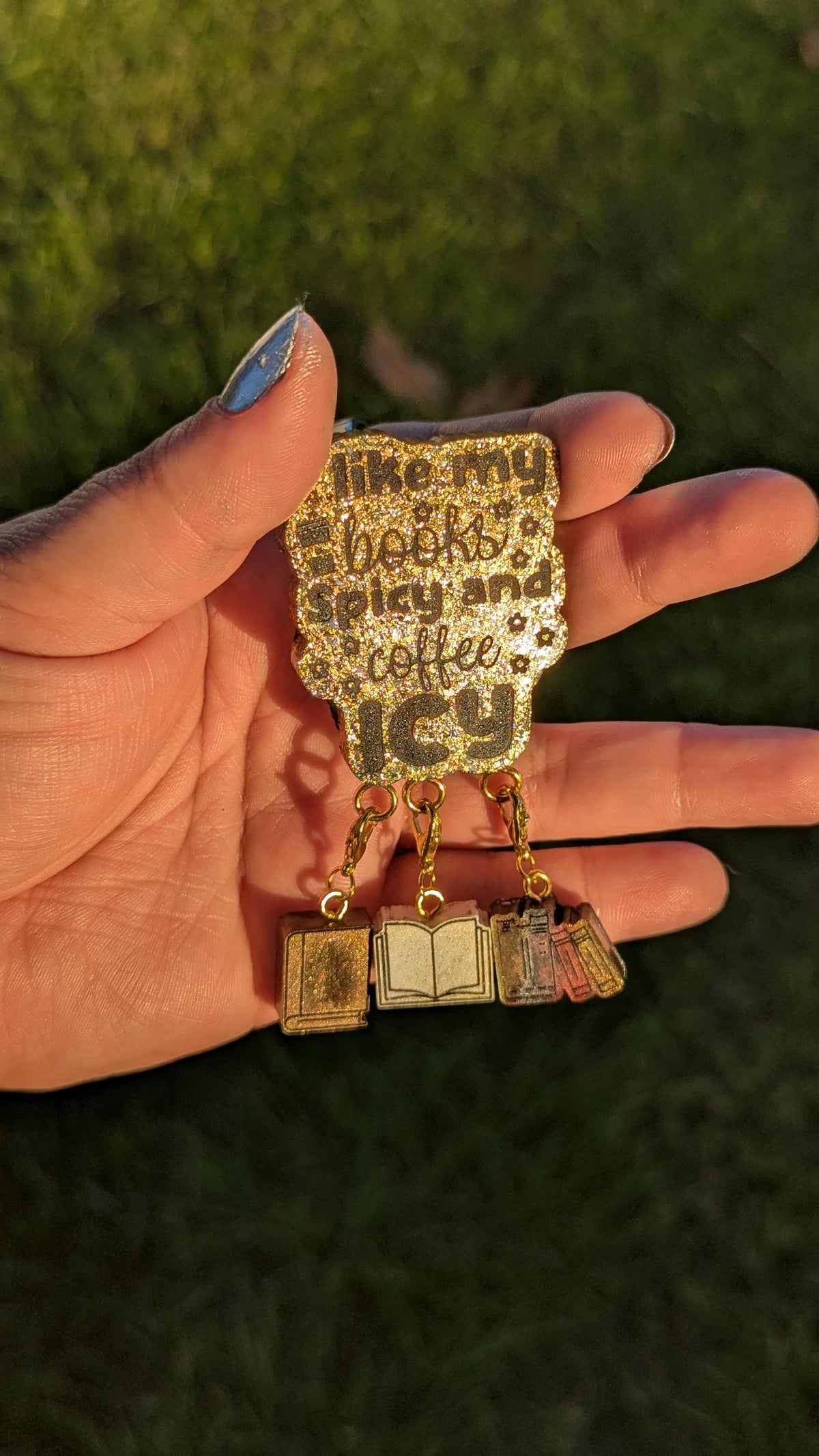 I like my books spicy and coffee icy - stitch marker pin holder