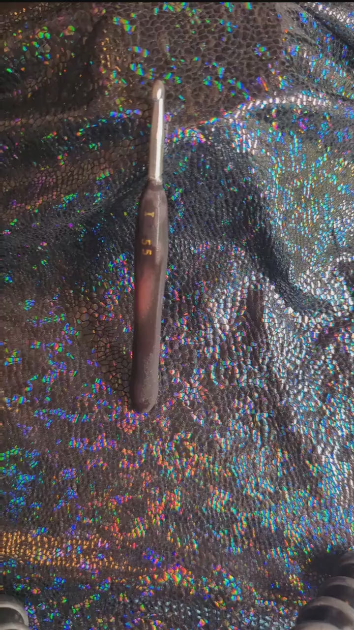 Black to Red to Yellow Color Changing Crochet Hook: Halloween Crochet Hook
