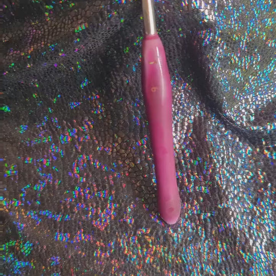 Purple to Yellow Color Changing Crochet Hook: Novelty Crochet Gift