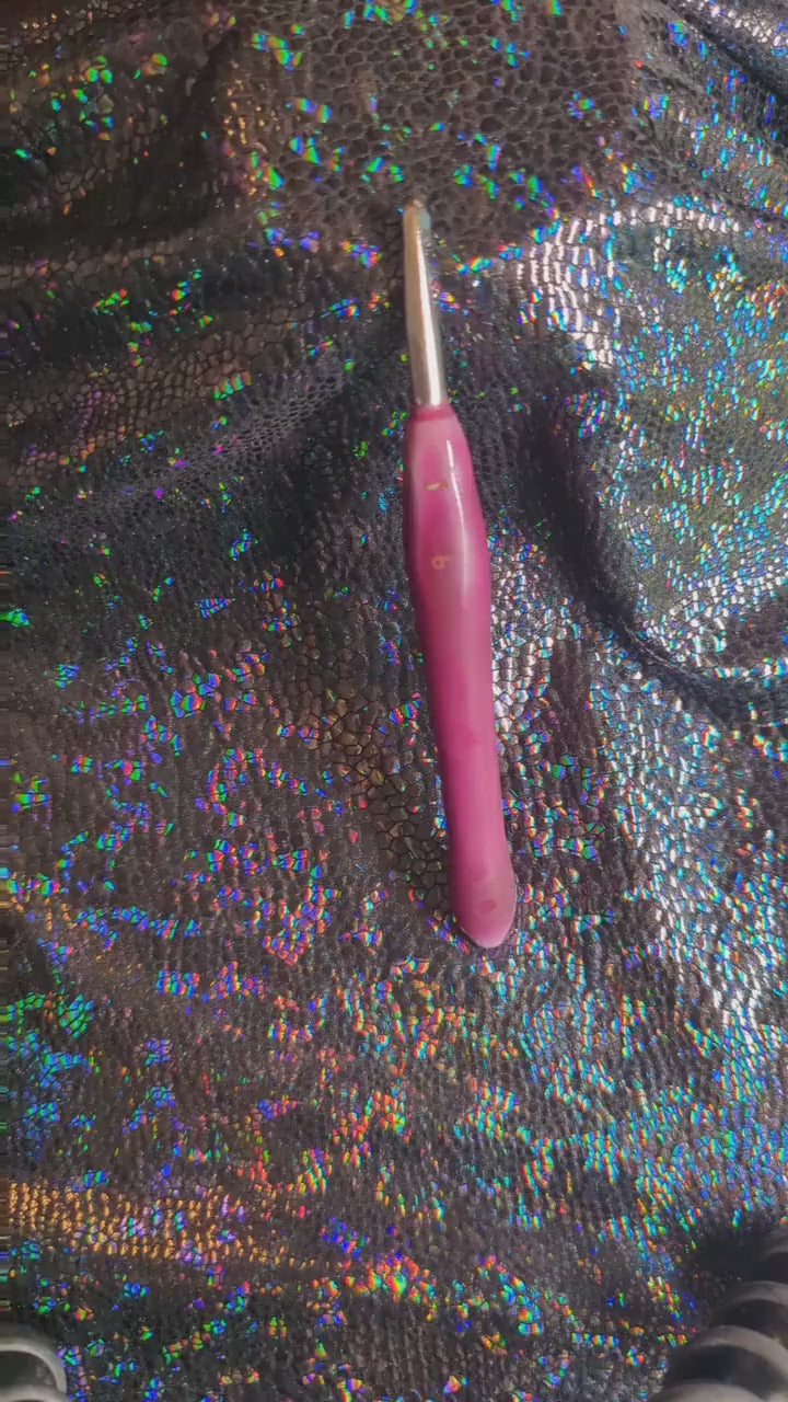 Purple to Yellow Color Changing Crochet Hook: Novelty Crochet Gift